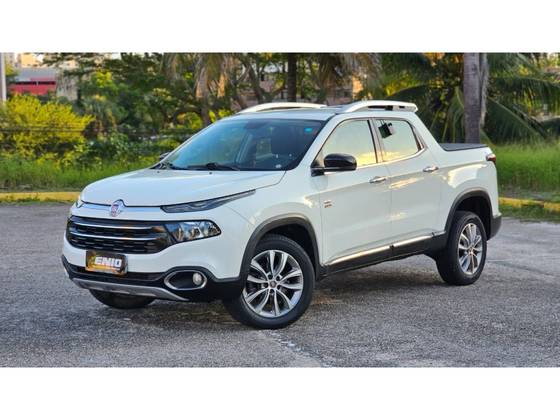 FIAT TORO 2.0 16V TURBO DIESEL VOLCANO 4WD AT9 FIAT TORO 2.0 16V TURBO DIESEL VOLCANO 4WD AT9